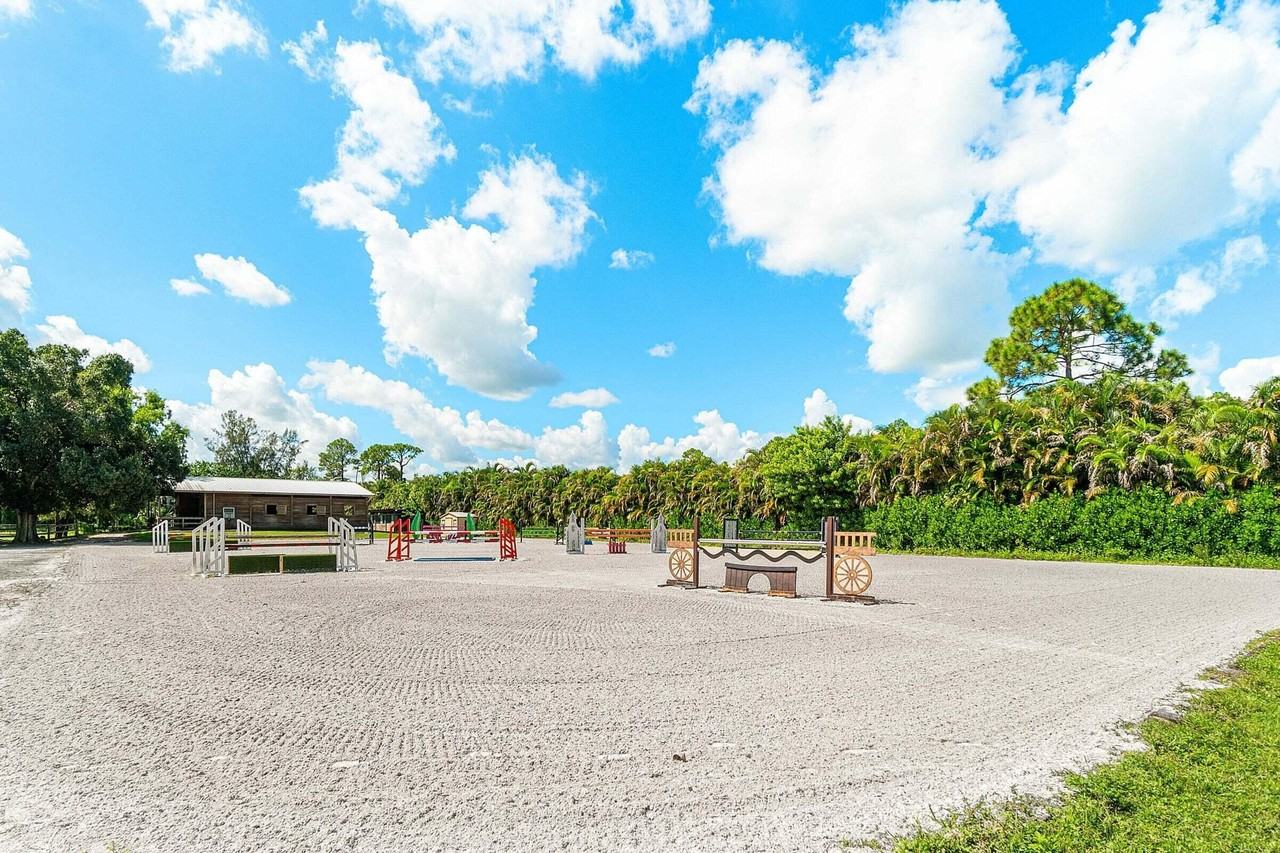 3479 D Rd - Photo 5 of 12