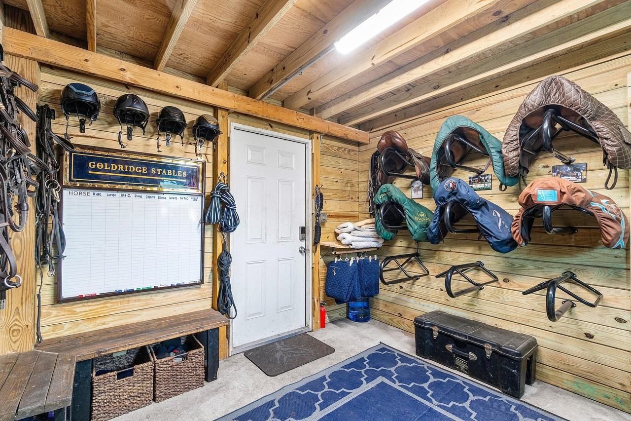 3479 D Rd - Photo 6 of 12