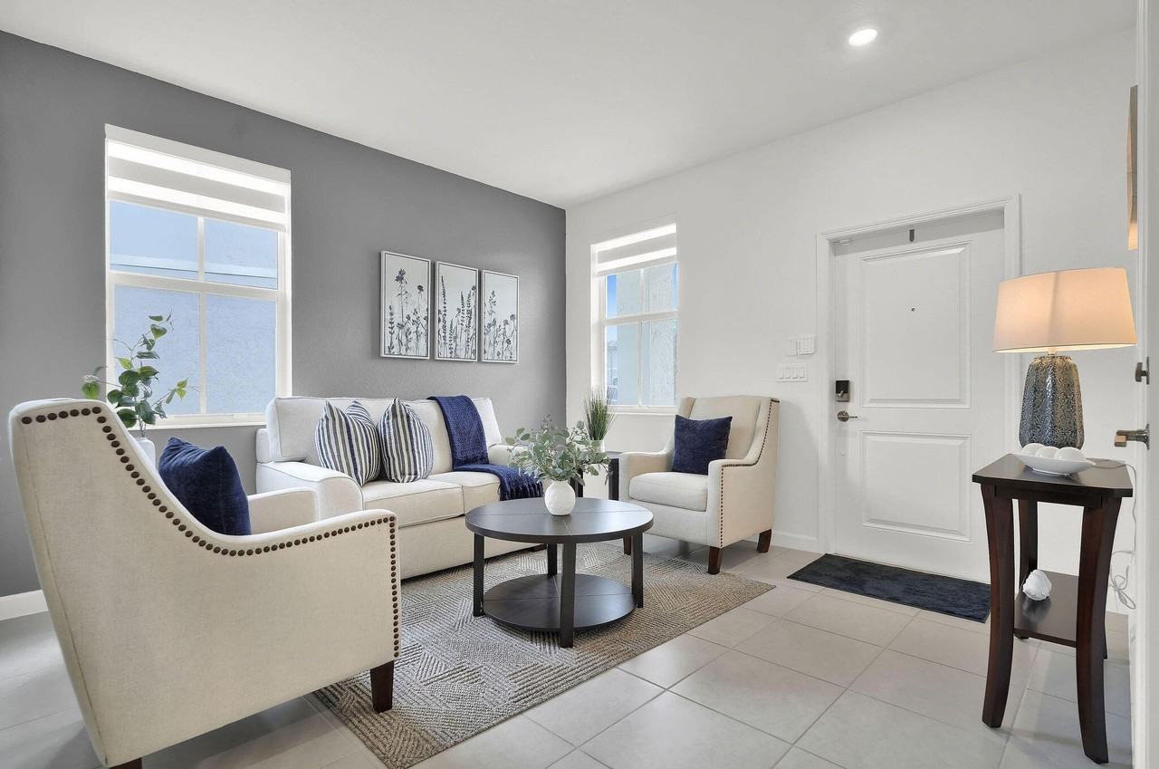 11881 Nw 46th St - Photo 3 of 47