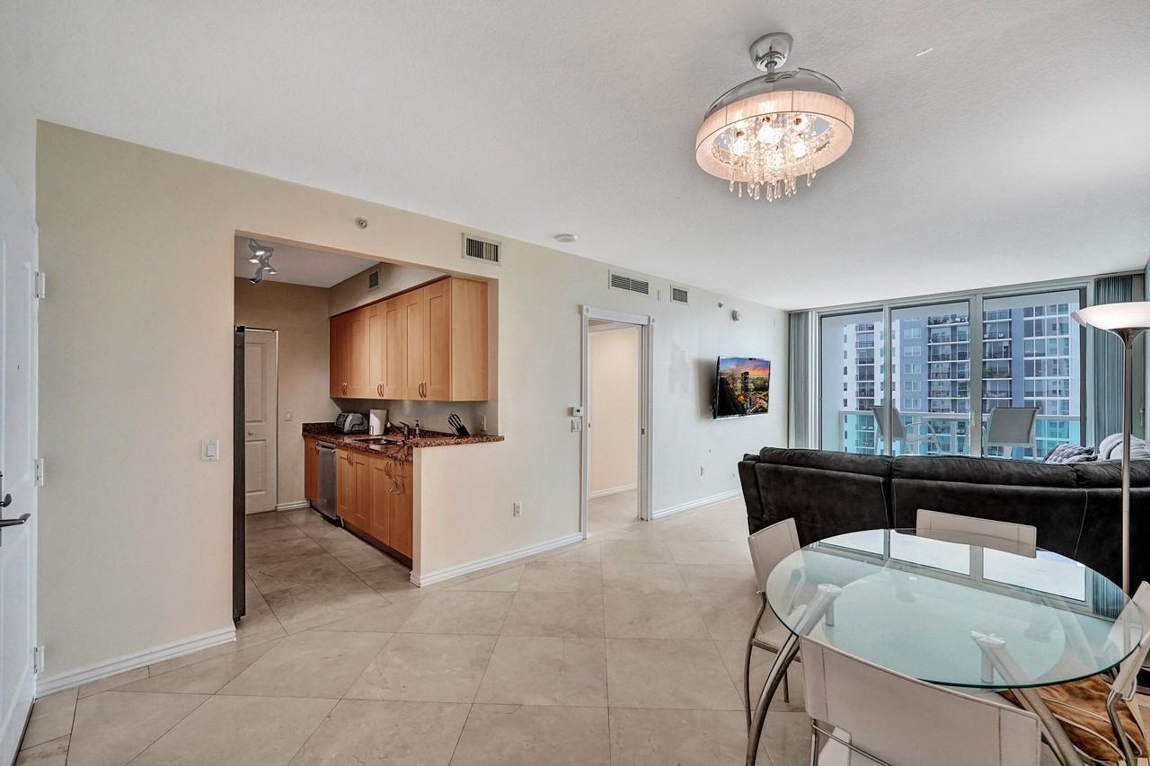 350 Se 2nd St Apt 2480 - Photo 3 of 25