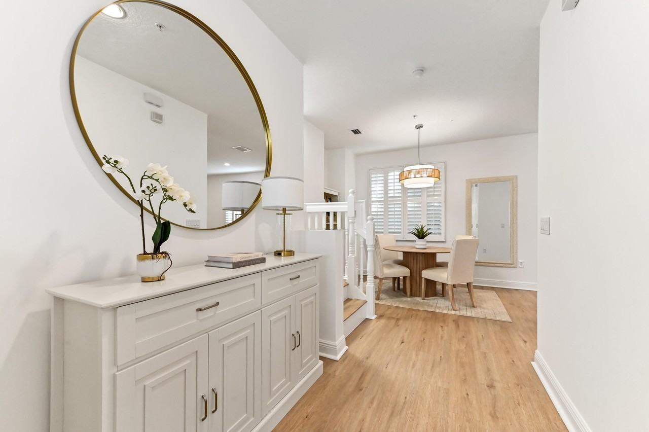 642 Nw 38th Cir - Photo 5 of 37