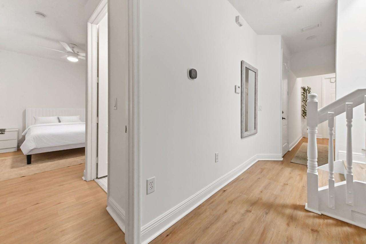 642 Nw 38th Cir - Photo 6 of 37