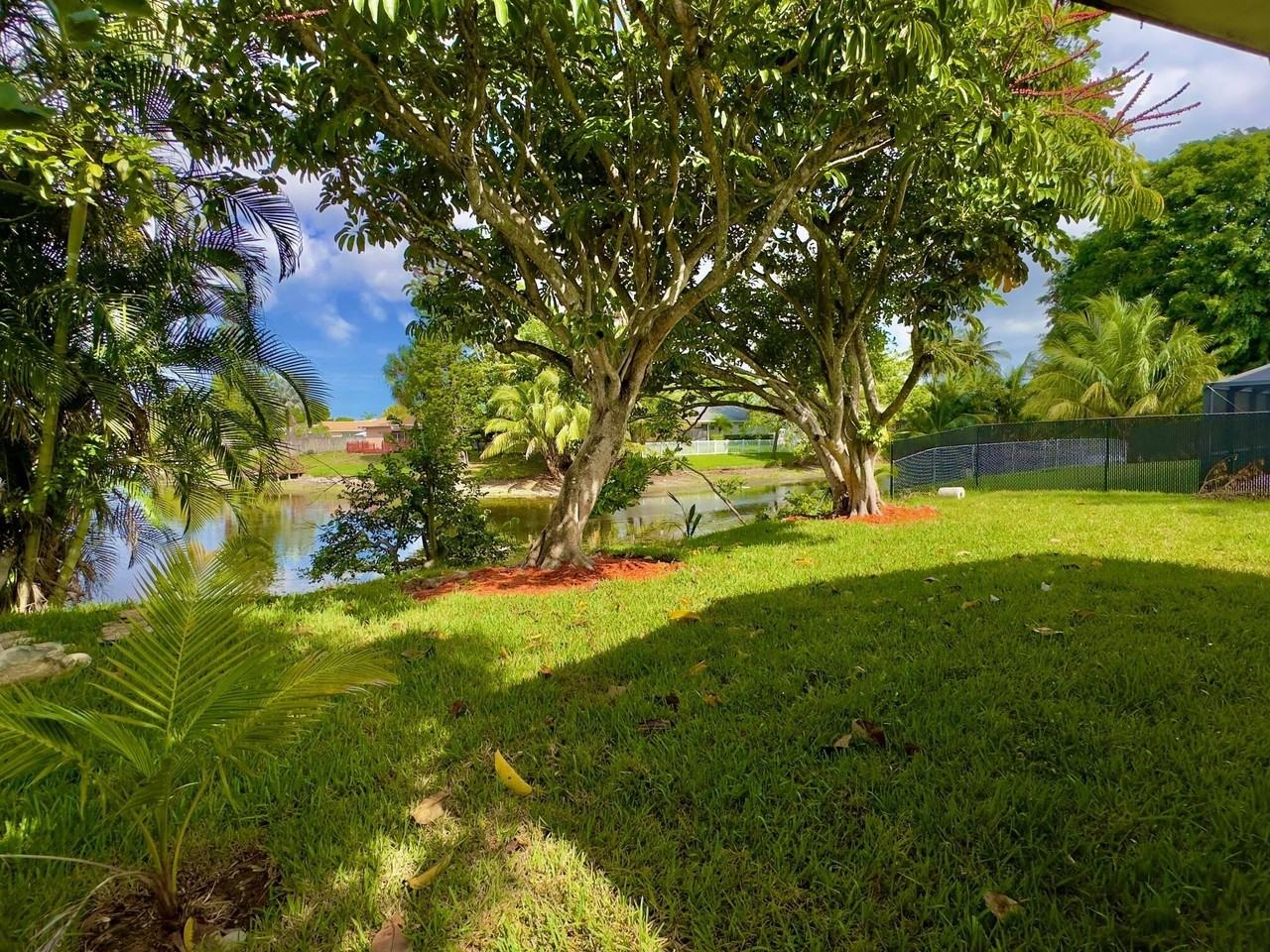 6811 Nw 32nd Ave - Photo 6 of 15