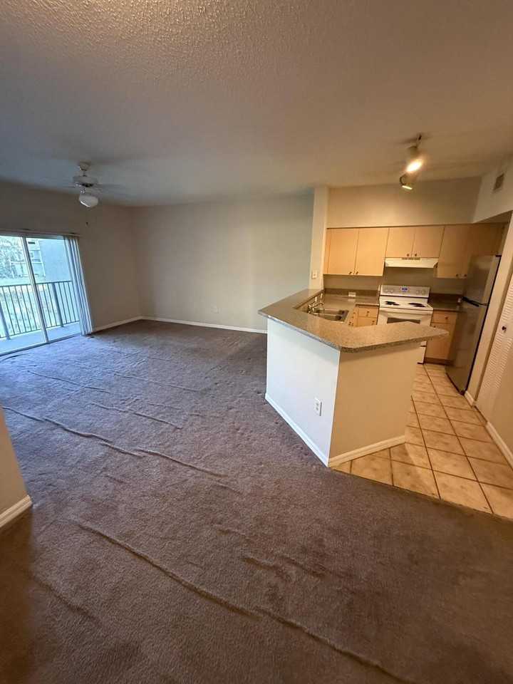 280 Crestwood Cir Apt 202 - Photo 2 of 12