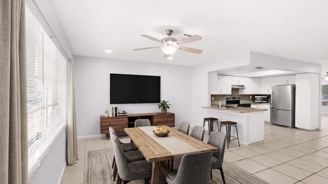 7106 Nw 80th Ave - Photo 5 of 17