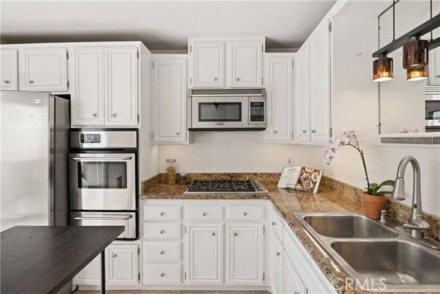 1140 Manhattan Beach Blvd #D - Photo 7 of 8