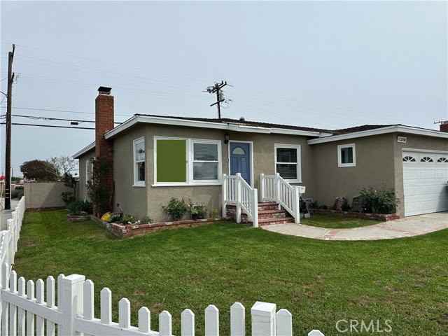 22708 Ladeene Ave - Photo 2 of 6