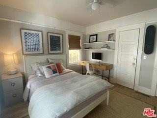 2402 4th St #12 - Photo 6 of 8