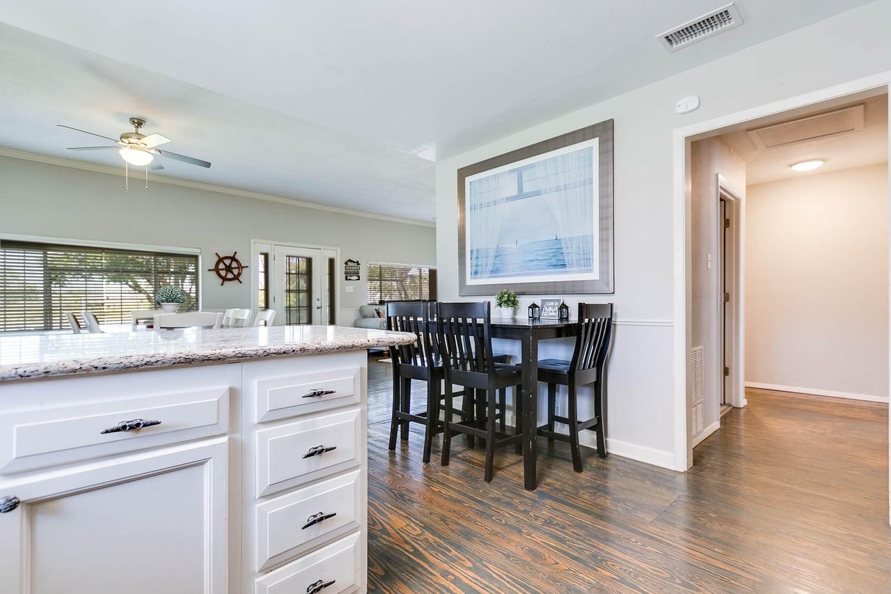 2330 Fishermans Rd - Photo 5 of 34