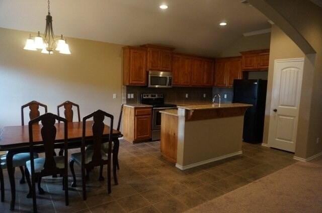 3921 Caroline Ln - Photo 2 of 12