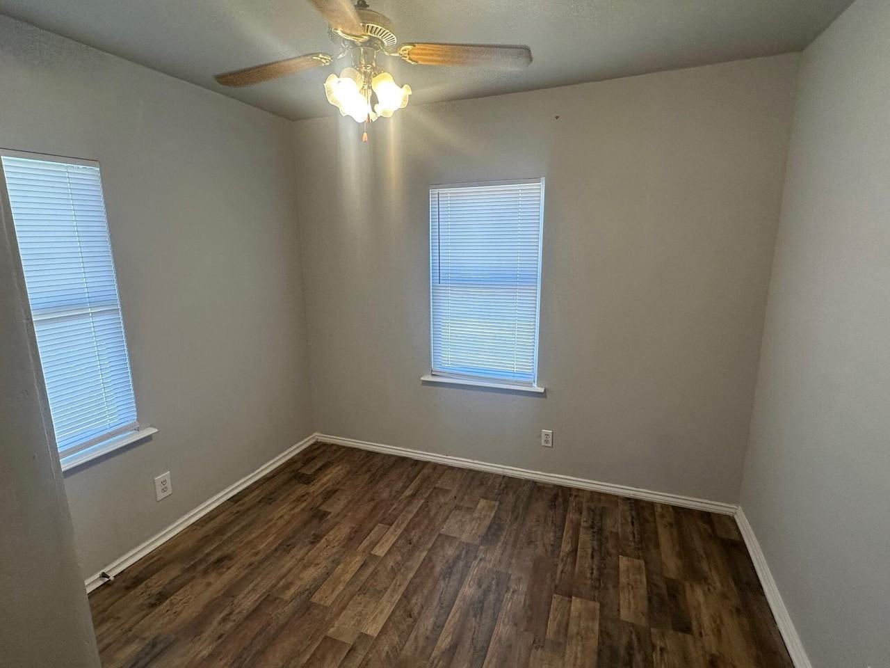 2729 Houston St - Photo 6 of 9