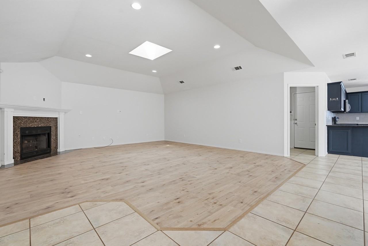 4122 Harmony Ln - Photo 6 of 27