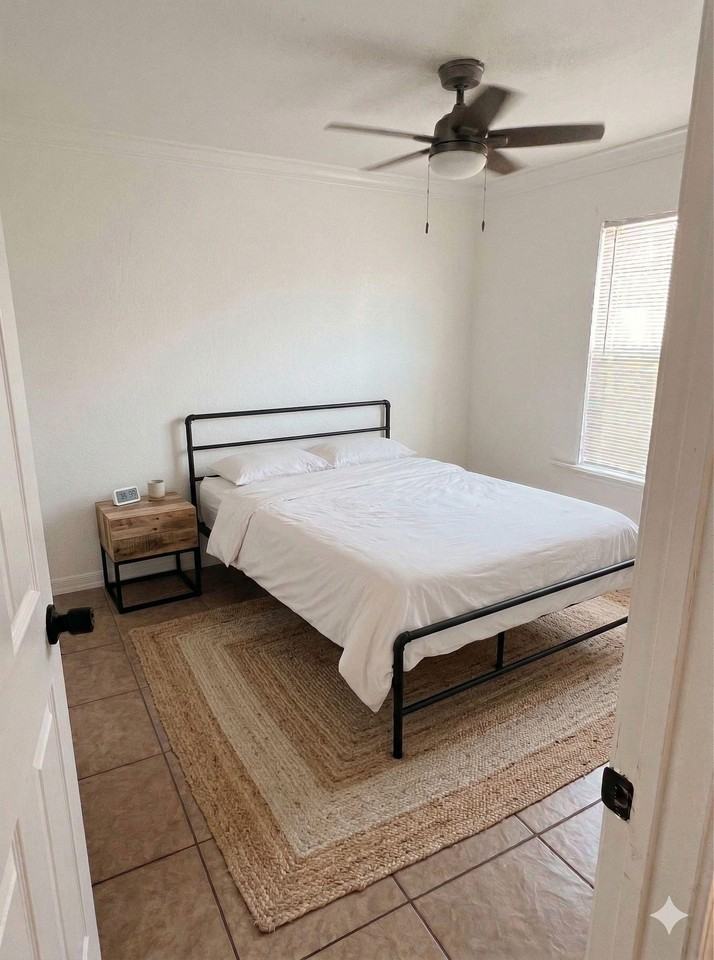 Castle Rose - Photo 5 of 9