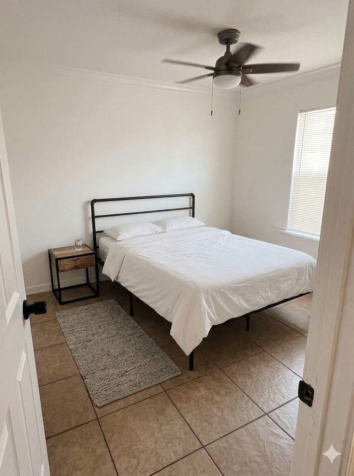 Castle Rose - Photo 6 of 9