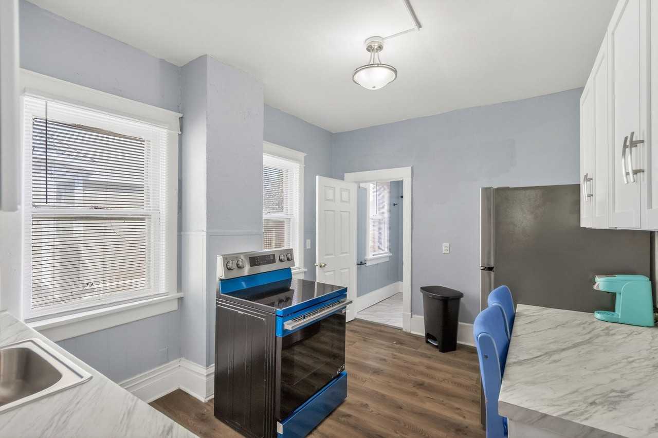 Wabash Ave - Photo 2 of 24