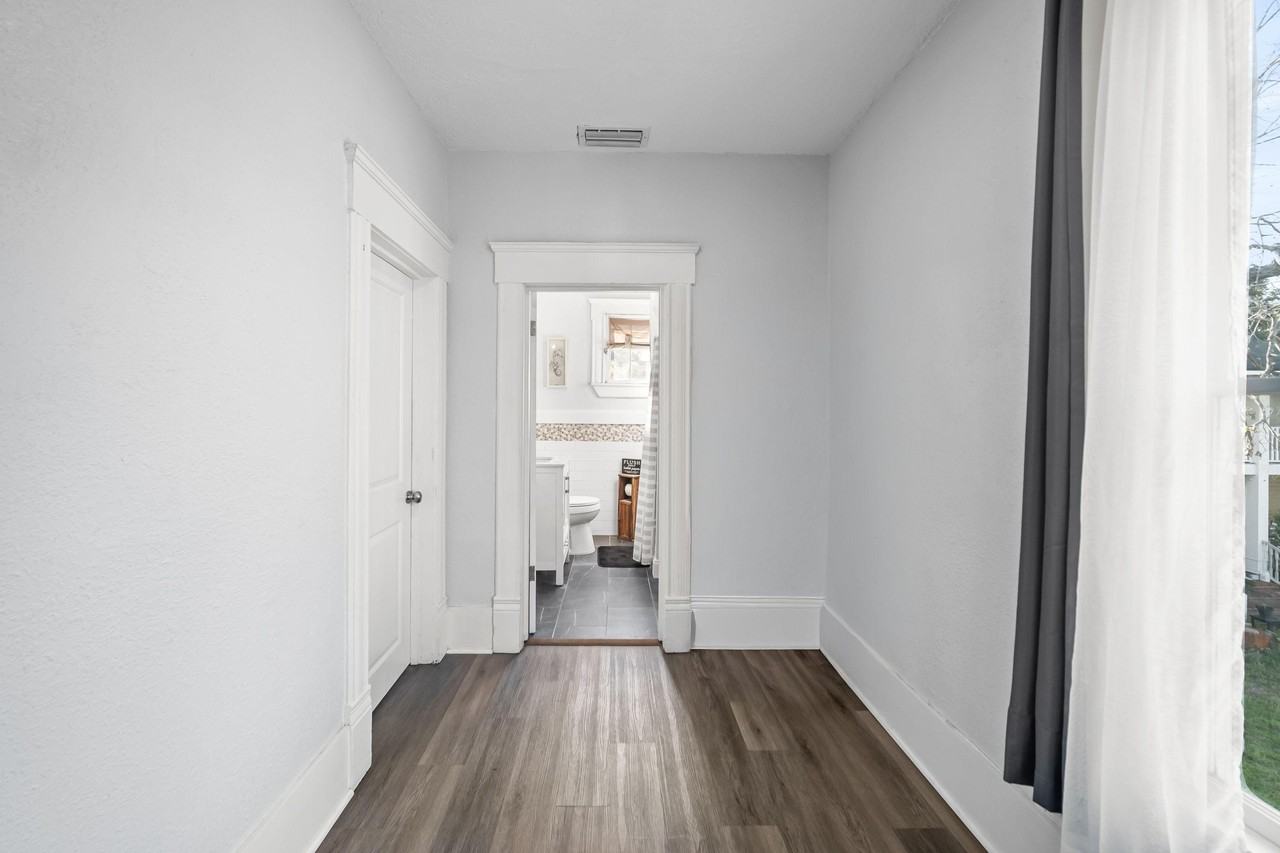 N Market St - Photo 3 of 12