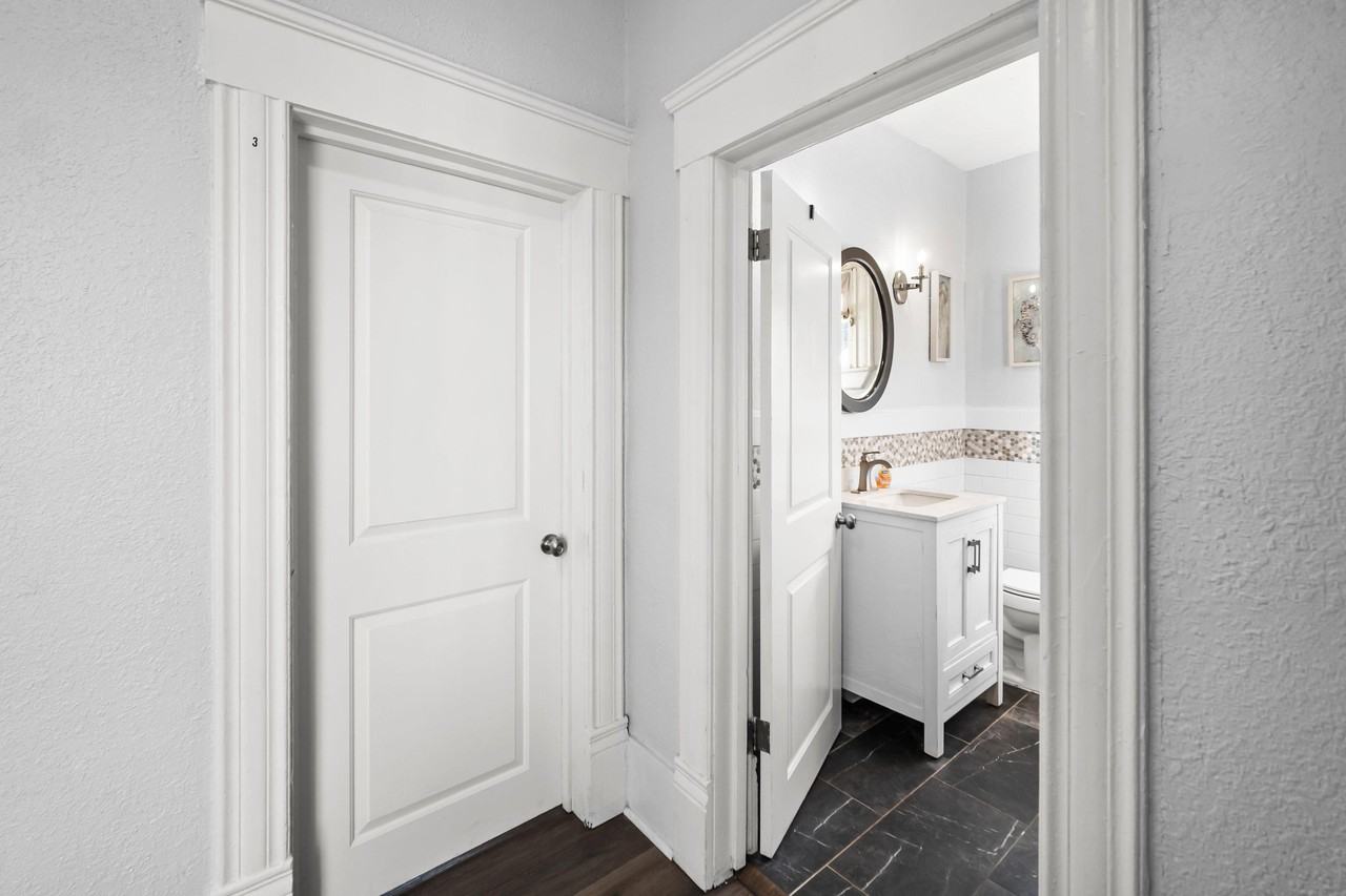 N Market St - Photo 4 of 12