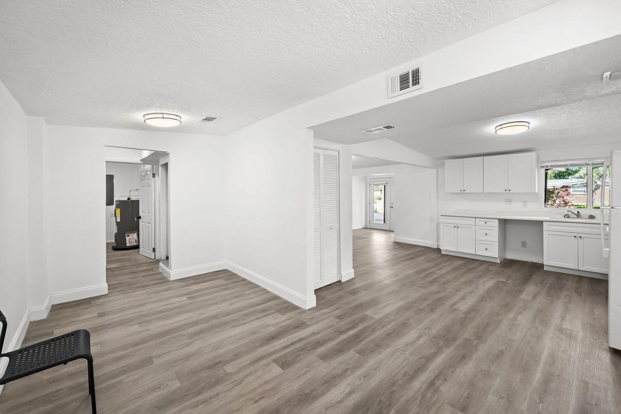 Devonshire Blvd - Photo 6 of 44