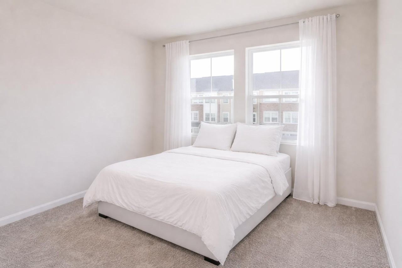 Drummond Pl - Photo 4 of 6