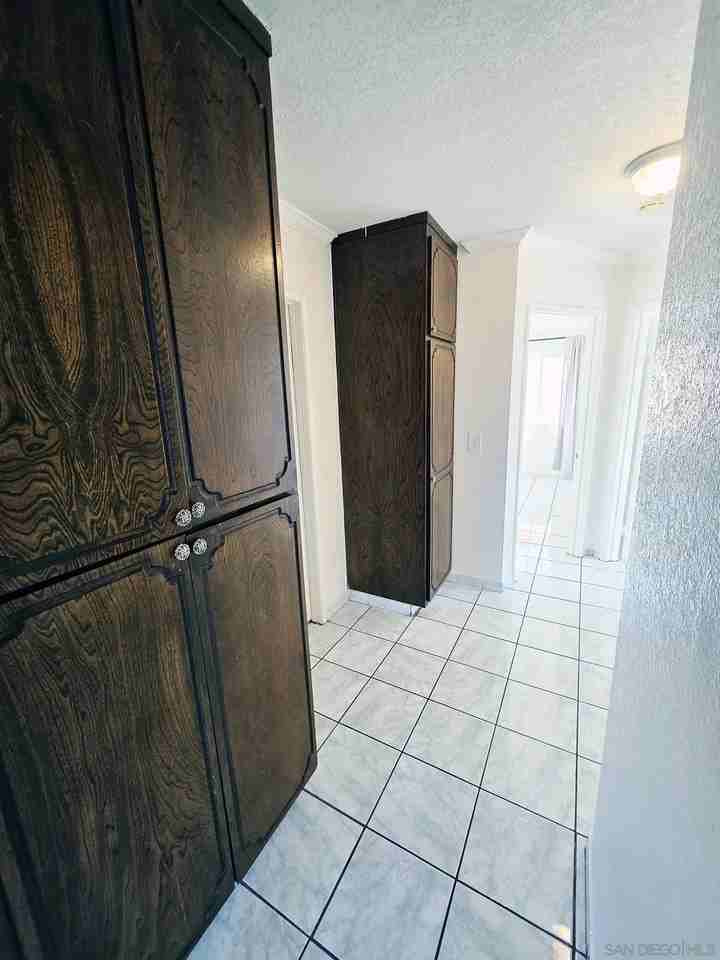 4056 Van Dyke Ave Apt 4 - Photo 5 of 18