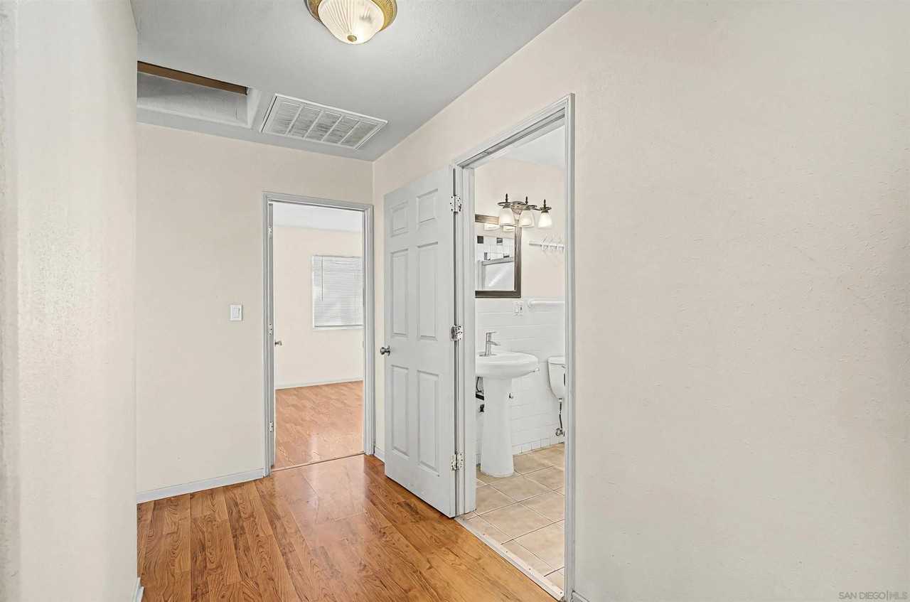 4397 Swift Ave - Photo 4 of 32