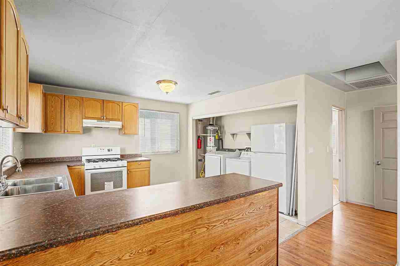 4397 Swift Ave - Photo 5 of 32