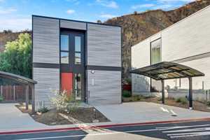 featured image of 8248 High St