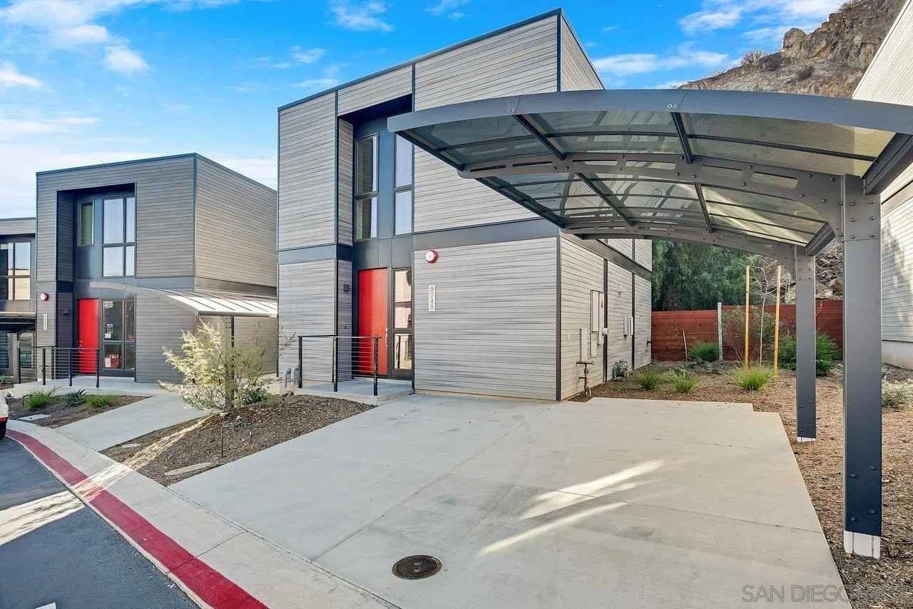 8248 High St - Photo 2 of 26