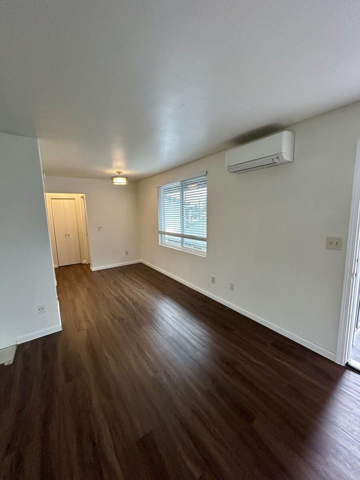 47 Ocean View Ave Apt 14 - Photo 4 of 9