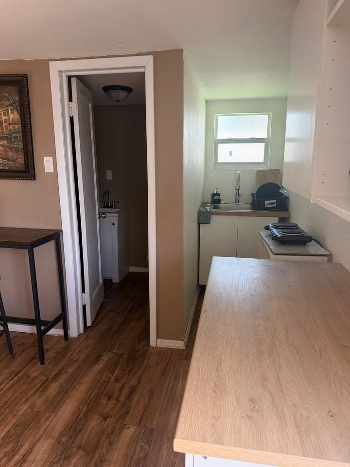 370 Nw 188th St - Photo 5 of 8