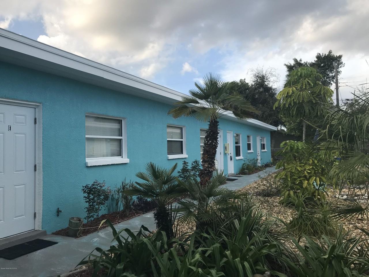 402 Adams Ave Apt G - Photo 3 of 11