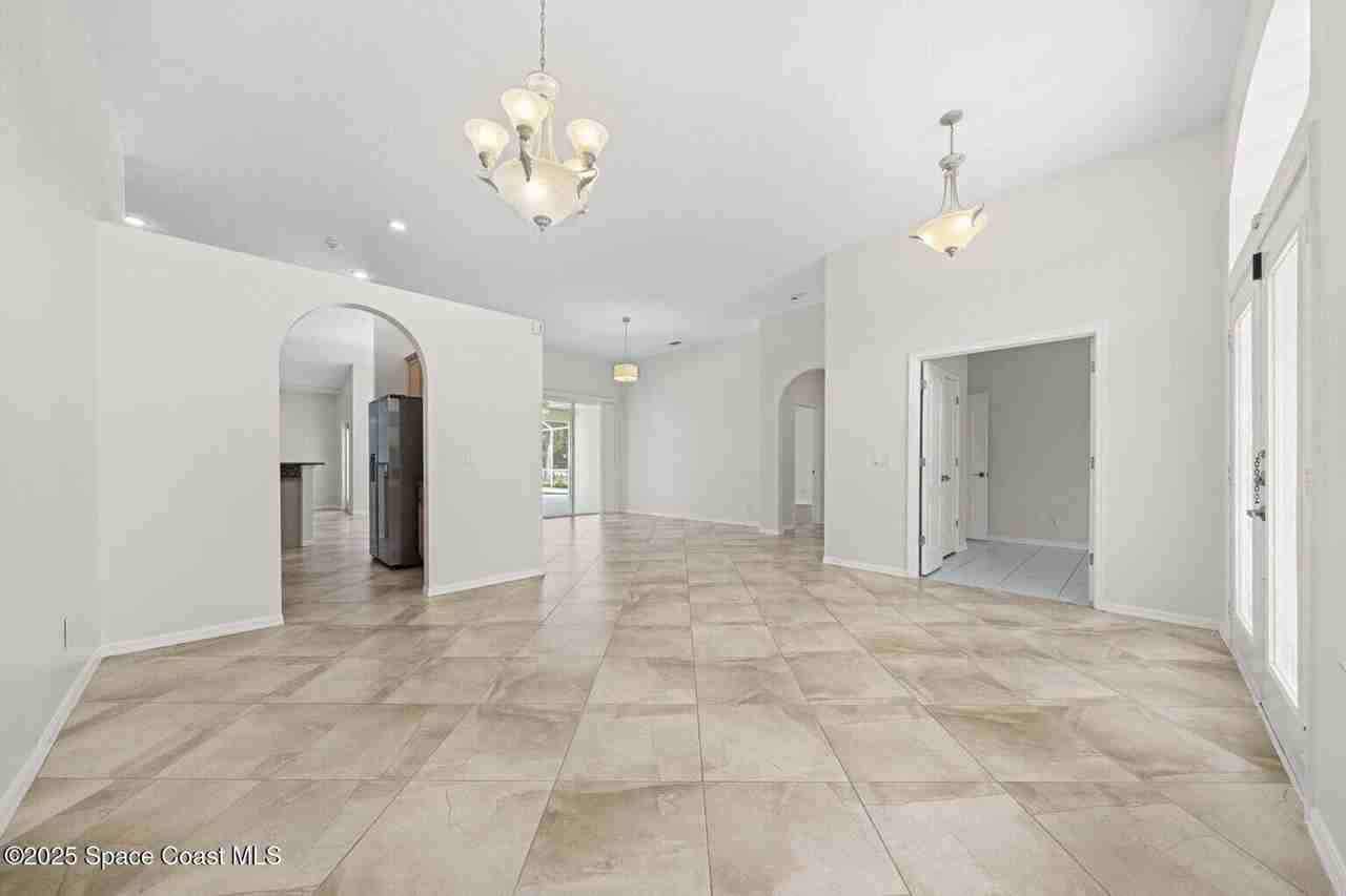 816 Autumn Glen Dr - Photo 4 of 45