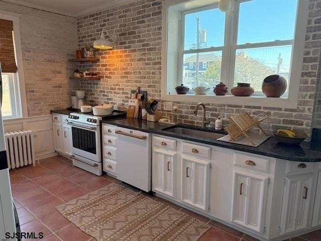 1 S Bartram Ave - Photo 5 of 11