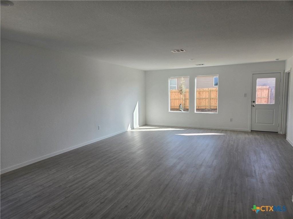 168 Wolf Crest Blvd - Photo 2 of 12