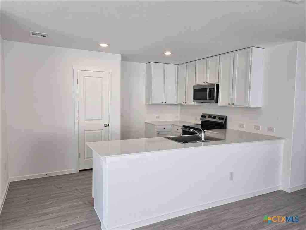 168 Wolf Crest Blvd - Photo 3 of 12