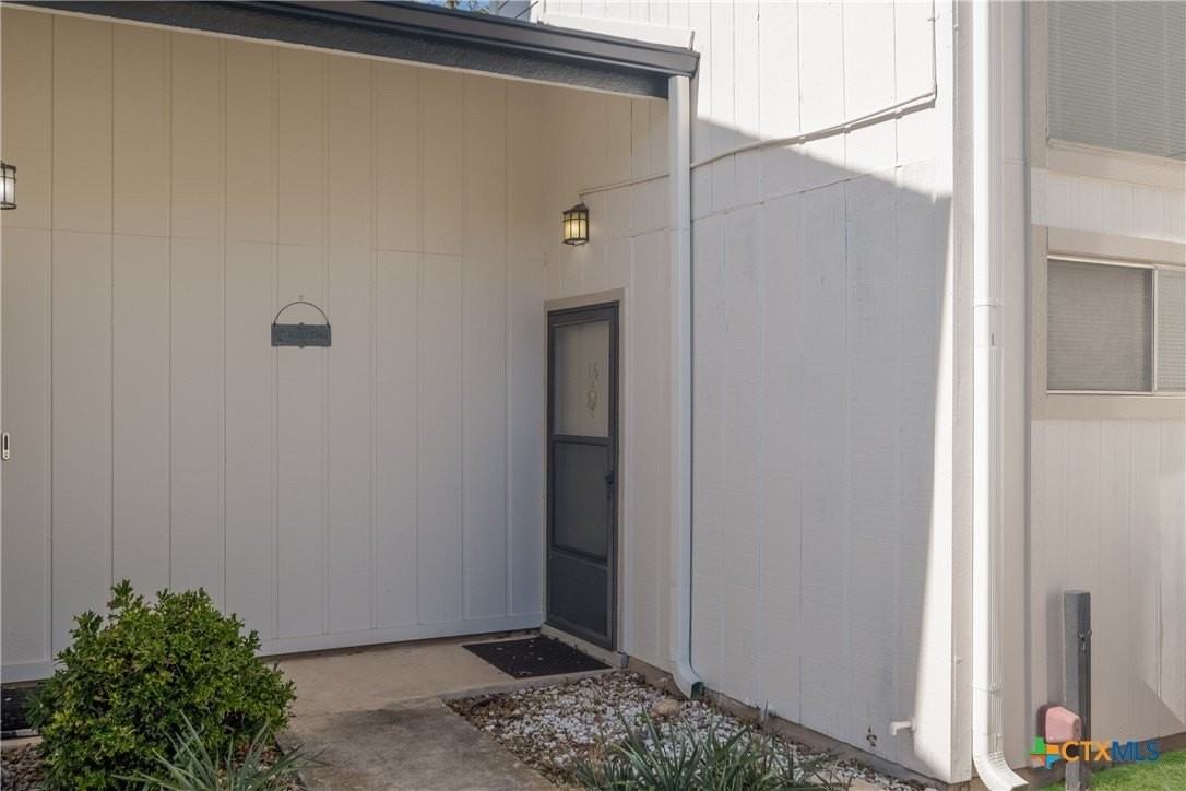 1135 Parkview Dr #C16 - Photo 3 of 23