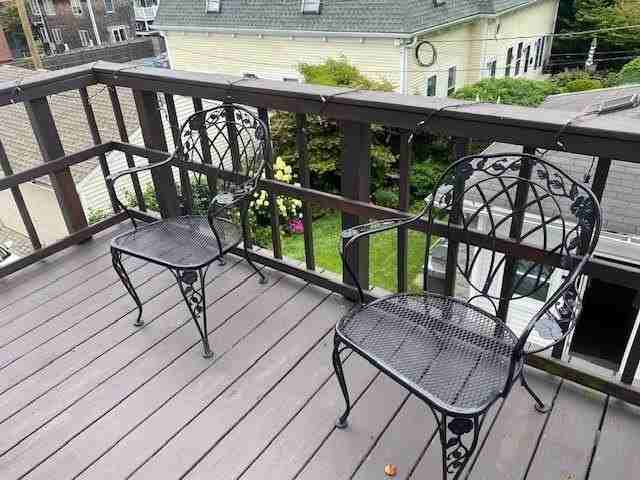 42 Mann Ave Apt 2 - Photo 3 of 9