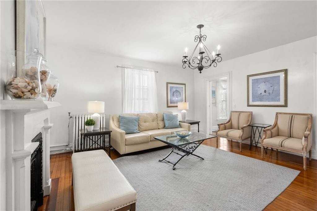 42 Mann Ave Apt 2 - Photo 5 of 9