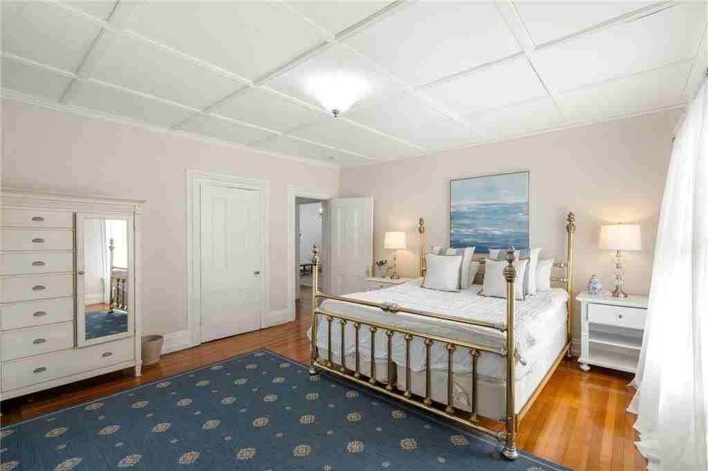 42 Mann Ave Apt 2 - Photo 6 of 9