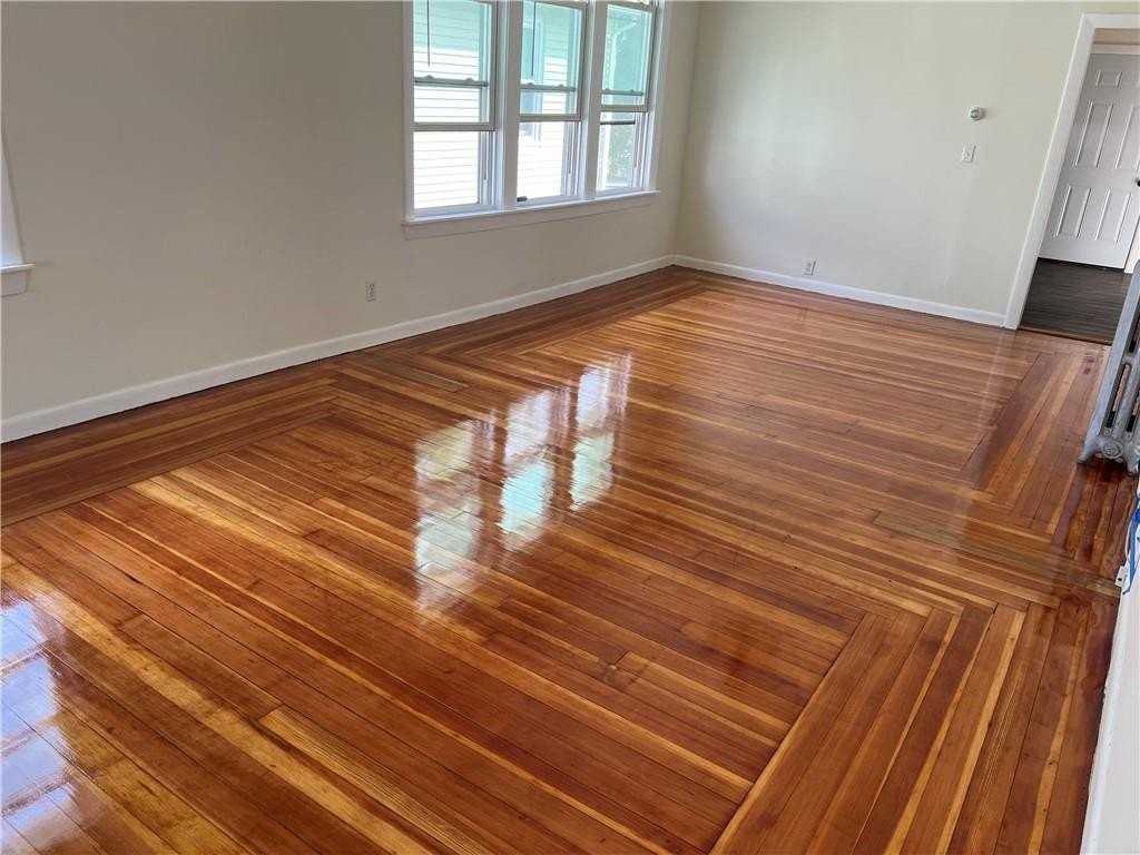 22 Ingleside Ave Unit 2 - Photo 5 of 7