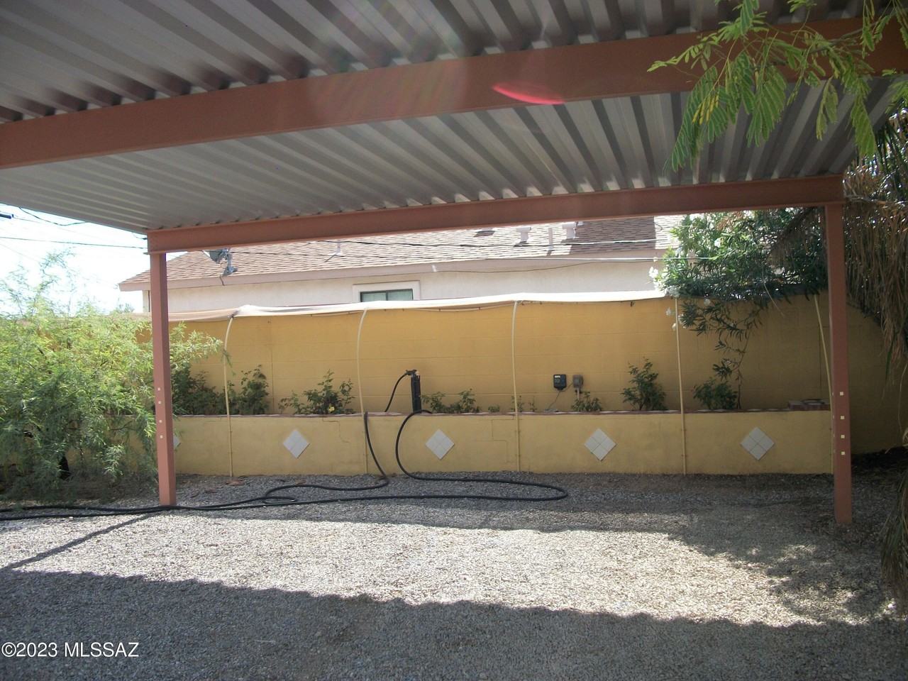 532 W Simmons Rd - Photo 6 of 13