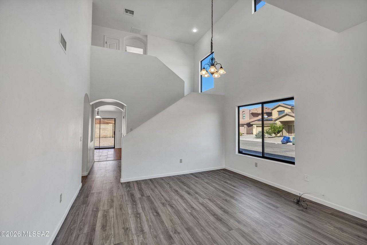 4830 S Vallecano Dr - Photo 6 of 50