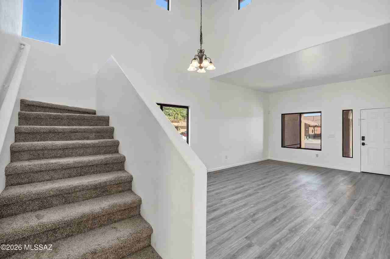 4830 S Vallecano Dr - Photo 7 of 50