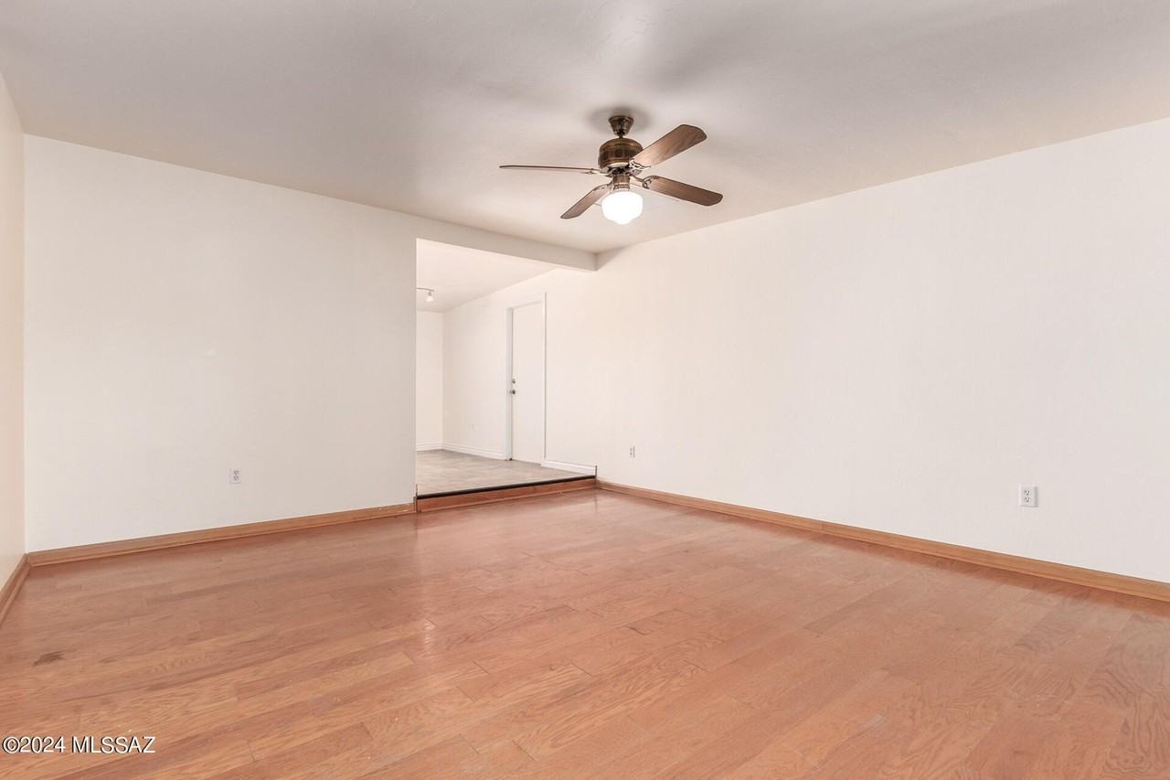 7901 E 2nd St - Photo 6 of 31