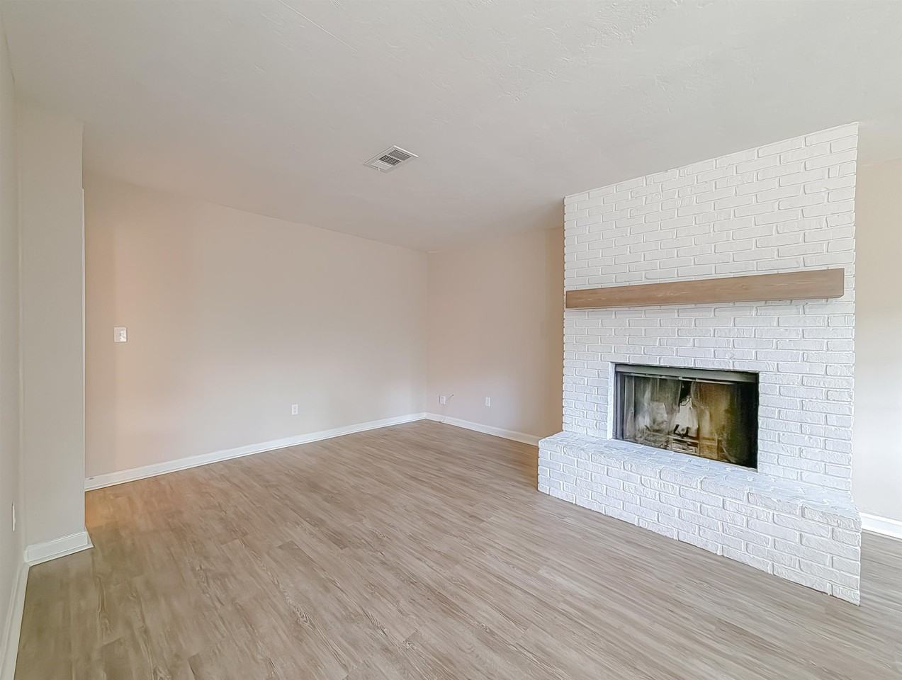 2632 Vassar Rd - Photo 3 of 16