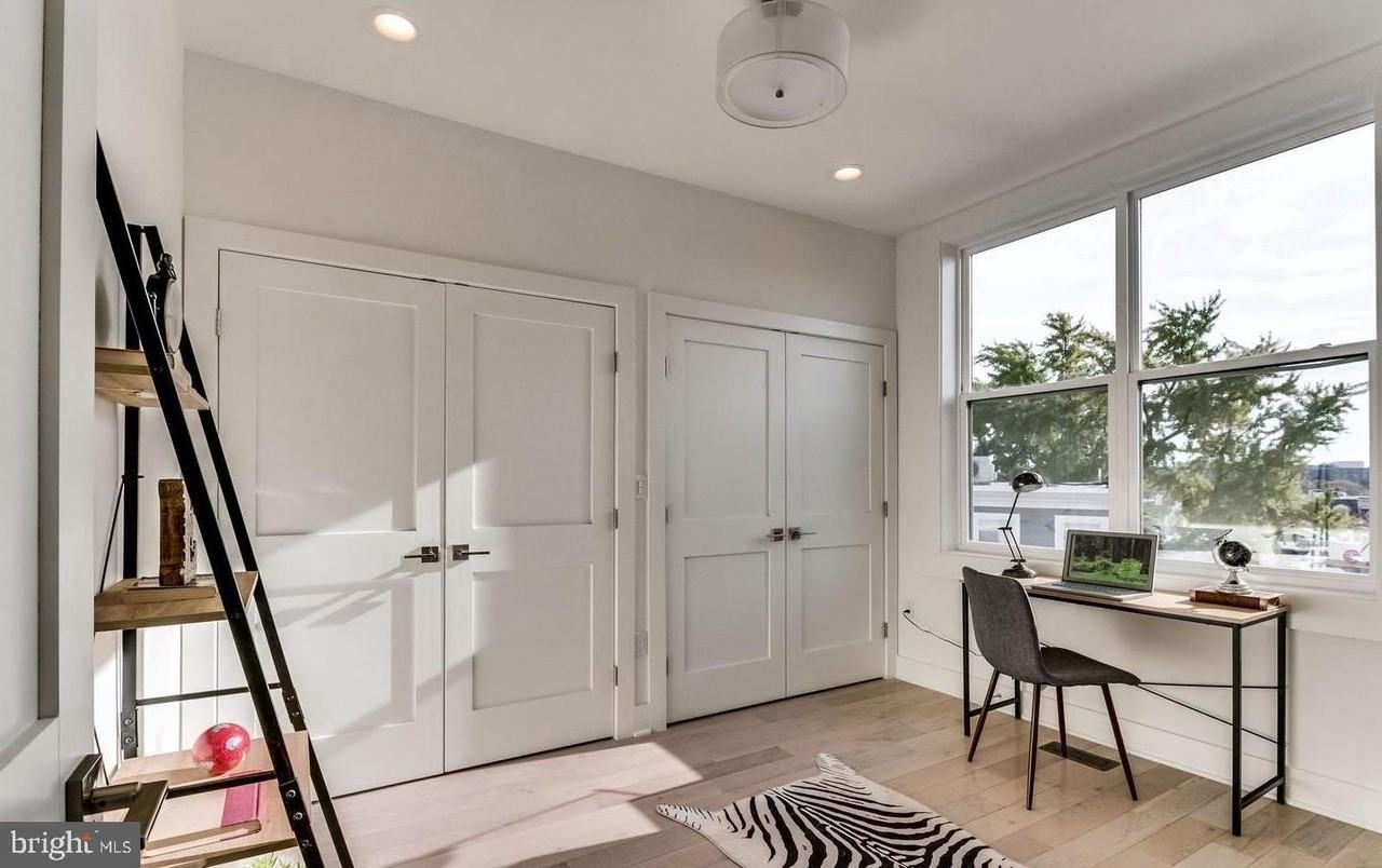 631 Florida Ave Ne Unit B - Photo 7 of 11