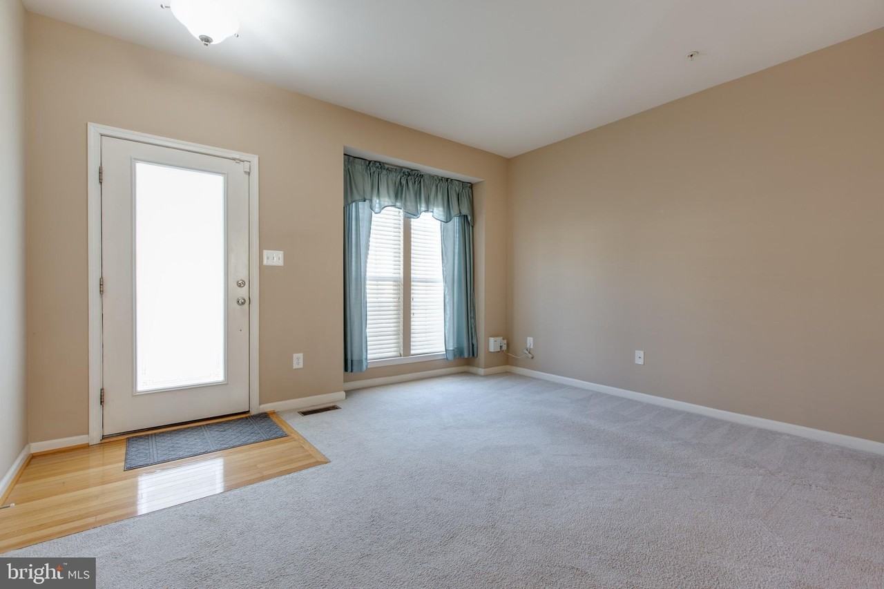 7543 Maiden Head Dr - Photo 5 of 50