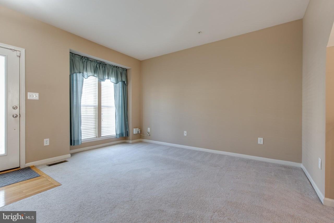 7543 Maiden Head Dr - Photo 6 of 50