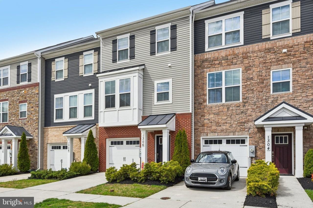 1306 Hawk Hollow Dr - Photo 3 of 36