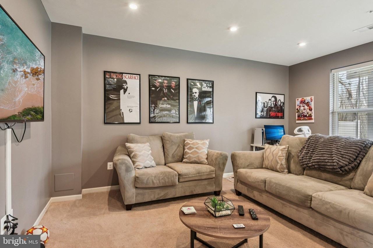 1306 Hawk Hollow Dr - Photo 6 of 36